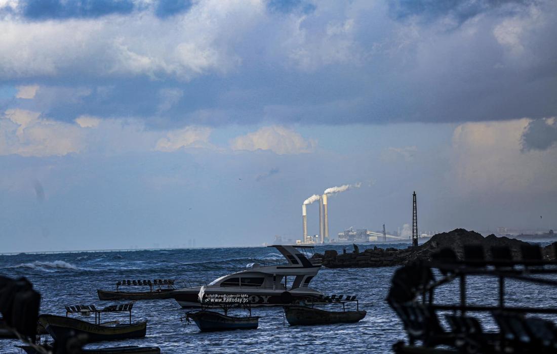 منخفض الجوي على شاطئ بحر مدينة غزة (2).jpg