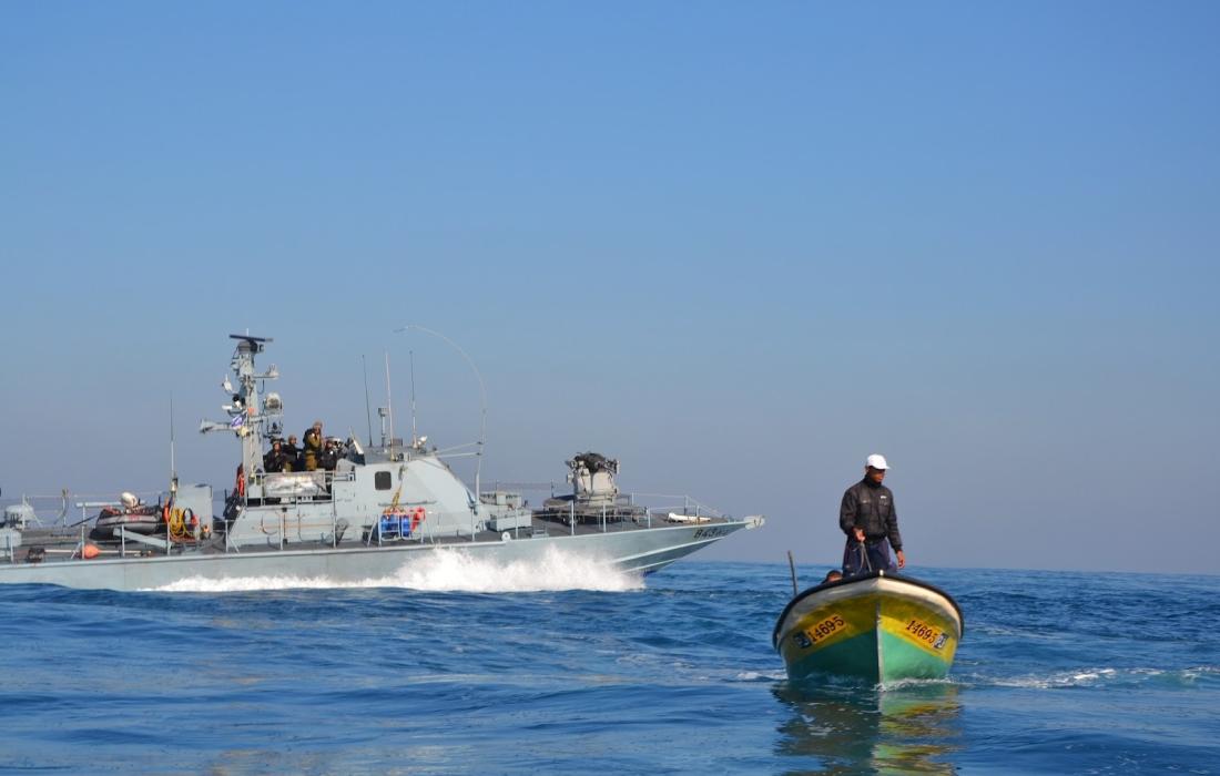 الاحتلال تطلق النار اتجاه مراكب الصيادين في بحر رفح