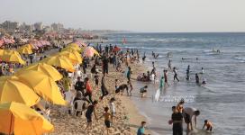 بالصور : مع انتهاء العام الدراسي 2023/2022م شاطئ بحر غزة المتنفّس الوحيد لأهالي القطاع المحاصر