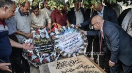 خان يونس: وضع أكاليل من الزهور على ضريح شهداء الجيش المصري