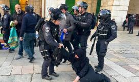 قوات الاحتلال تعتقل فتاة من المسجد الأقصى
