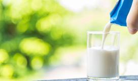 دراسة: تناول الحليب بانتظام يحميك من خطر السكتة الدماغية