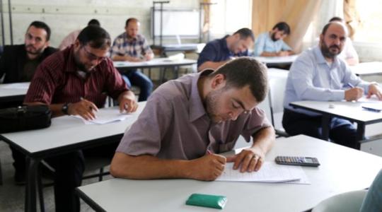 غزة امتحان مدير مدرسة